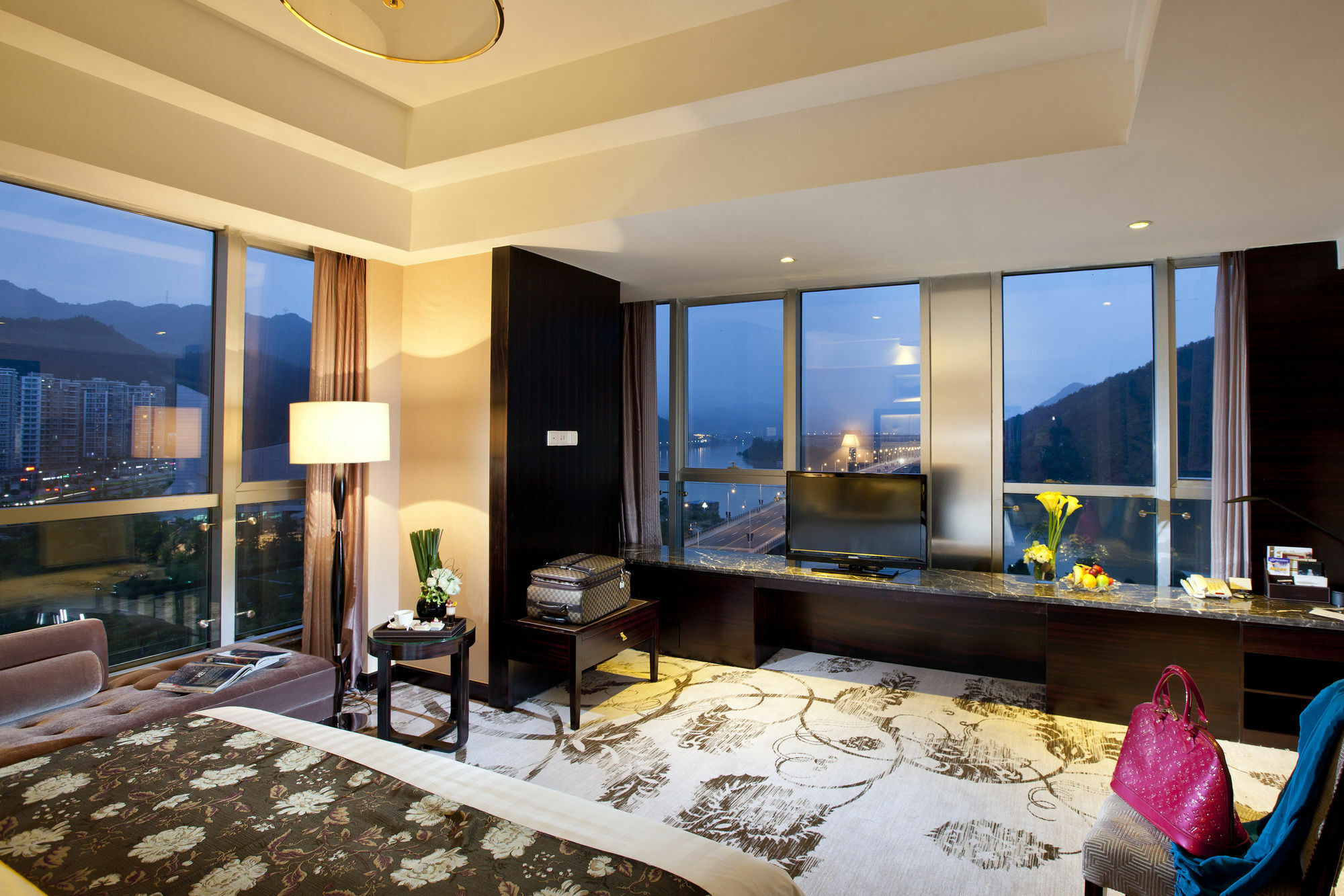 Jiande Peninsula Kai Hao Hotel Chun'an Bagian luar foto